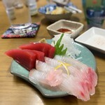 酒場 こばやし - 刺身2種盛（本鮪、ひらめ）