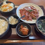 炭火焼肉 花炎亭 - 