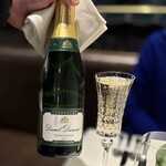 276563917 - 食前酒　シャンパーニュをチョイス