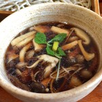 手打ち蕎麦　さとみ - きのこつけ汁