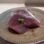 鮨みやもと - かつお　皮目炙り