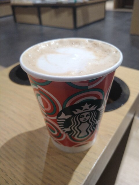 スターバックスコーヒー TSUTAYA BOOKSTORE 弘前ヒロロ店（STARBUCKS COFFEE） - 弘前（カフェ）の写真