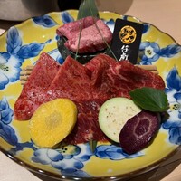 牛刺しと焼肉 仔虎 クリスロード店 - 