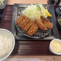 とんかつ まい泉 青山本店 - 黒豚とんかつと広島県産カキフライ膳(ヒレ)    2,480円