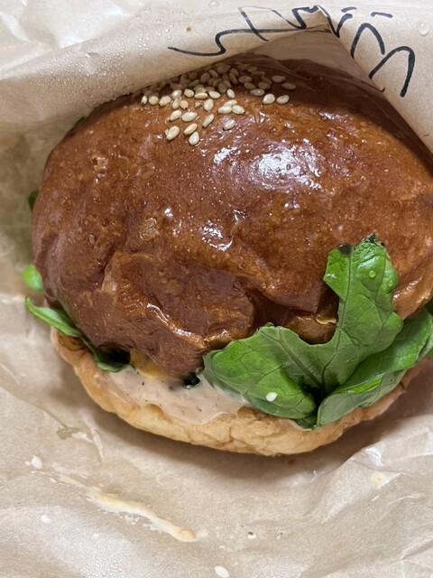 マッチとピーナッツ - 小樽（ハンバーガー）の写真