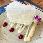 House Without a Key - Coconut Cake $32
            （約5120円 2024年5月時点）