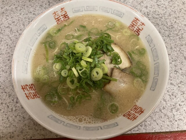 Hakata Meibutsu Nagahama Ramen Nagahama Ichiban Nagarekawa Honten photo 3