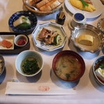 亀の井別荘 - 和朝食