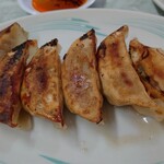 幸来軒 - 餃子 500円