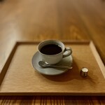 喫茶葦島 - カフェインレス珈琲　砂糖、ミルクはお好みで