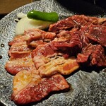 焼肉 もつ鍋 まん福 - ハラミとカルビ