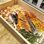 entre nous - そのスープに含まれている、大切な食材たち。