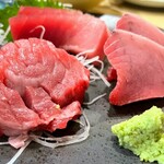 飛騨 - 【冬】鮪脳天、メバチ鮪、スマガツオ。脳天の甘みは絶品。身が締まったスマガツオの美味さに驚いた。