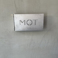 MOT - 