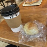 コシニール ブックカフェ - 