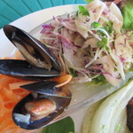 壱弐参 CAFE - 蓮根とツナのサラダ、ムール貝のガーリック風味、にんじんラぺ