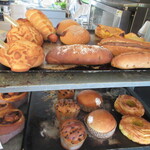 壱弐参 CAFE - いろんな自家製パンも売ってます