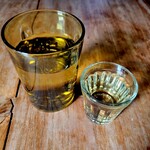 CAFE INDIA こうこうとう - 右⇒どくだみ茶