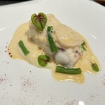 レストラン　ノリ　エ　ノジ - コショウダイのポアレにホタテ、ズワイガニのムース
      下にセロリラヴのピューレ