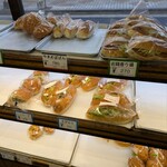 ラッキーベーカリー - 