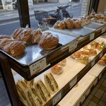 ラッキーベーカリー - 