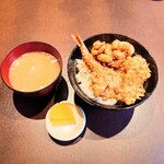 276633491 - 老舗の"並天丼"クオリティは高い。