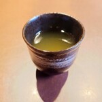 276633489 - "グルタミン酸"香る"お茶"にも、お店の心遣いを垣間見ることができます。