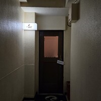 洋食ビストロ 一方美人 - 入口