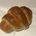 トリュフベーカリー - 白トリュフの塩パン