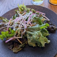 THE KINTAN STEAK - お代わり自由のサラダ