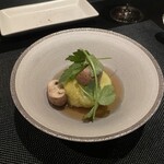 276641387 - 1番のお気に入り　中には角切りのアワビが沢山入ったロールキャベツ