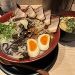 伝統熊本豚骨 伝 総本店 - 