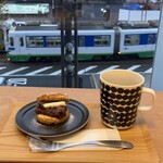 THREE TIMES COFFEE - 디카페인 & 팥버터 스콘 ¥550 & 500