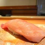 鮨 おさむ -  鮪の中トロ・・