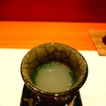 鮨 おさむ - しじみのスープ。出汁が濃くてうまい！