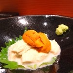 鮨 おさむ -  生湯葉の雲丹のせ