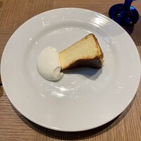 MAIN DINING sereno(THE MARK GRAND HOTEL) - チ－ズケ－キ
