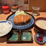 とんかつ檍 - 上選ロースかつ定食  豚汁も美味しい♡