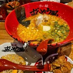 ラー麺 ずんどう屋 高槻赤大路店 - 