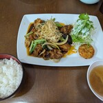 千ト康らく - 本日のランチ(鶏肉の麻辣炒め)860円