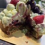 パティスリー リョーコ - クリームが常温ではとけていくフレッシュさ