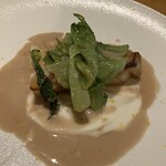 saint M - （魚料理）
      長崎五島列島の“クエ”と宮崎産レタスと
      宮崎のカブのソース