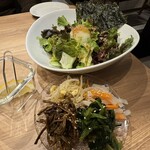 焼肉 たて×よこ - サラダもナムルもうまい♡