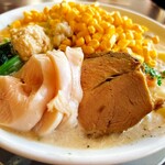 麺屋　たか - ウデ＆鶏むねチャーシュー