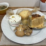 レ・カドゥ・サンセ - キッシュが後ろ向きになってる(^-^;