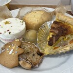 レ・カドゥ・サンセ - キッシュをこちら側に向けました♪