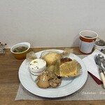 レ・カドゥ・サンセ - 天使のレープクーヘン、星がポイントになったマスカルポーネのクリスマスケーキがクリスマスらしい(*≧∀≦*)