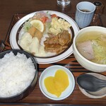 お食事処 モルパ - 豚生姜焼きエビフライセット　ラーメンは塩味