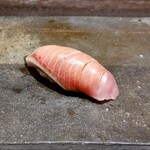 鮨裕 - 天然鰤♪どれもそうだが香りがいい♪