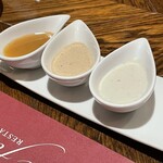 サクレフルール - ステーキソース3種、オニオン、ブルーチーズ、他